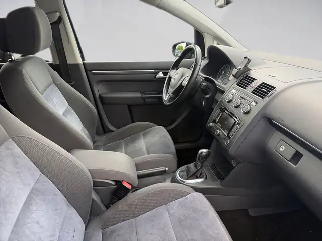 Volkswagen Touran view 14