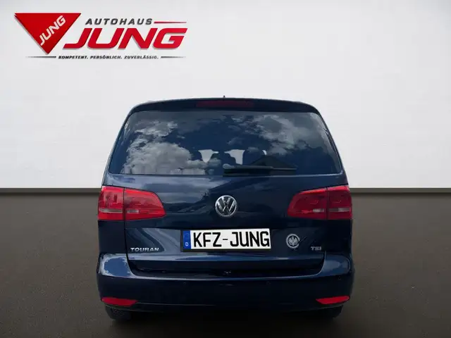 Volkswagen Touran view 8