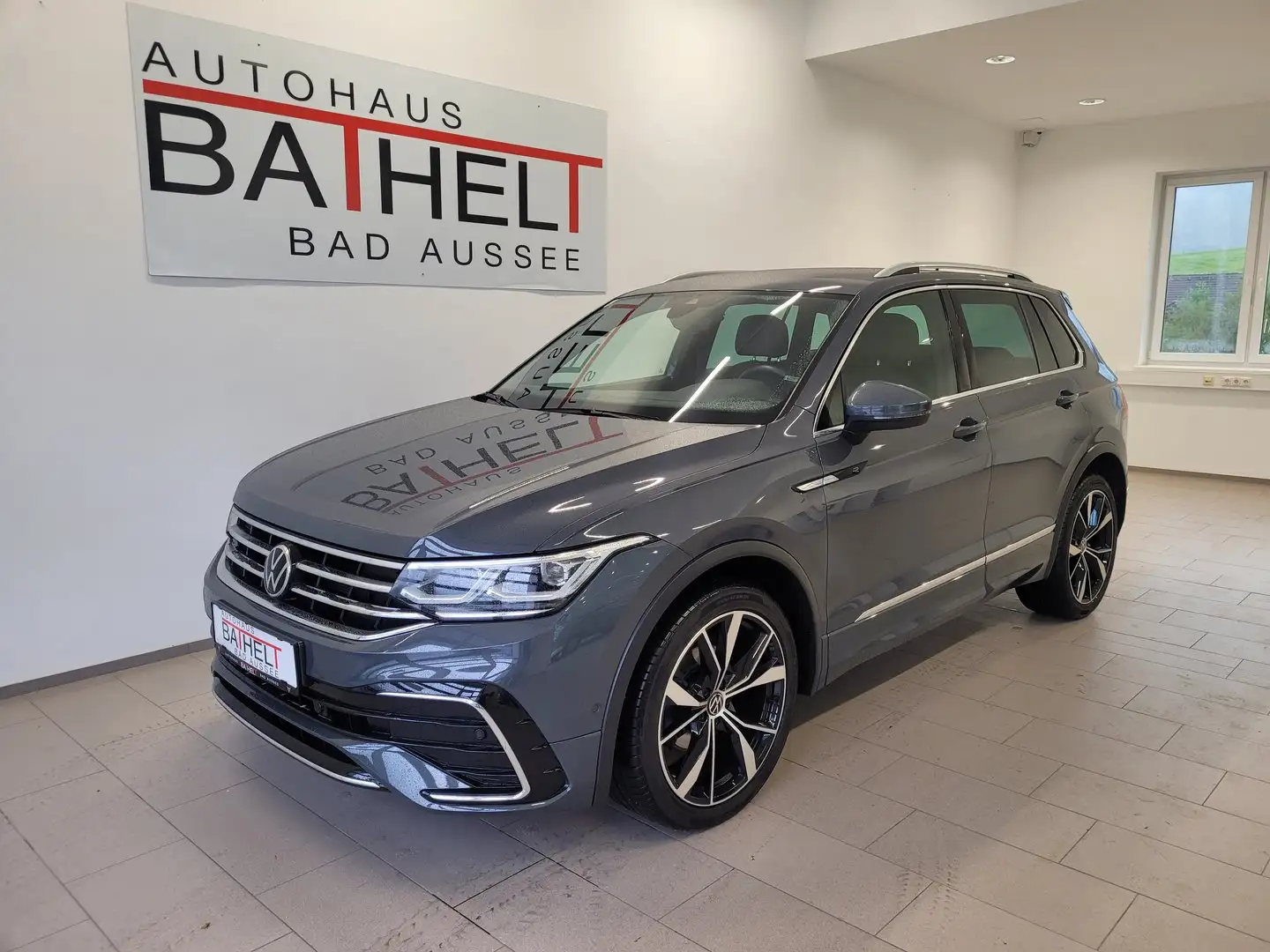 Volkswagen Tiguan R-Line TDI SCR 4MOTION DSG Gris - 1
