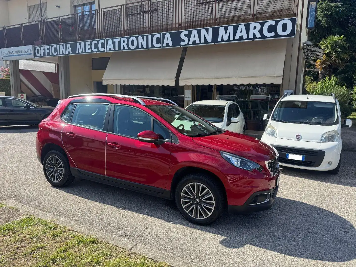 Peugeot 2008 PureTech 82 Active #UNICOPROPRIETARIO Rosso - 1