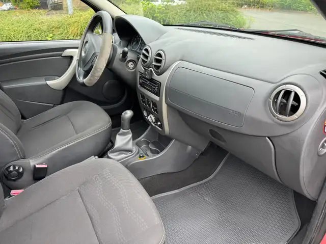 Dacia Sandero view 14