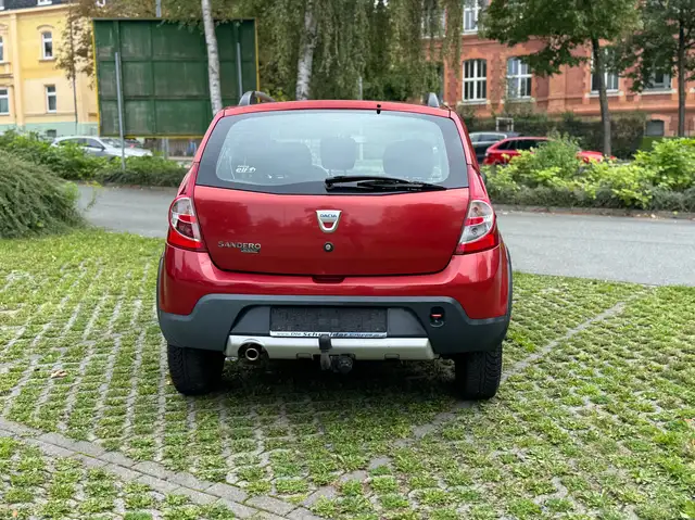 Dacia Sandero view 9