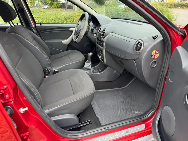 Dacia Sandero view 13