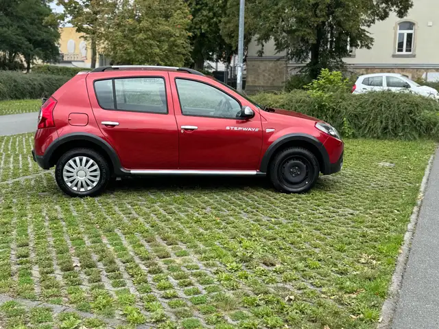 Dacia Sandero view 7