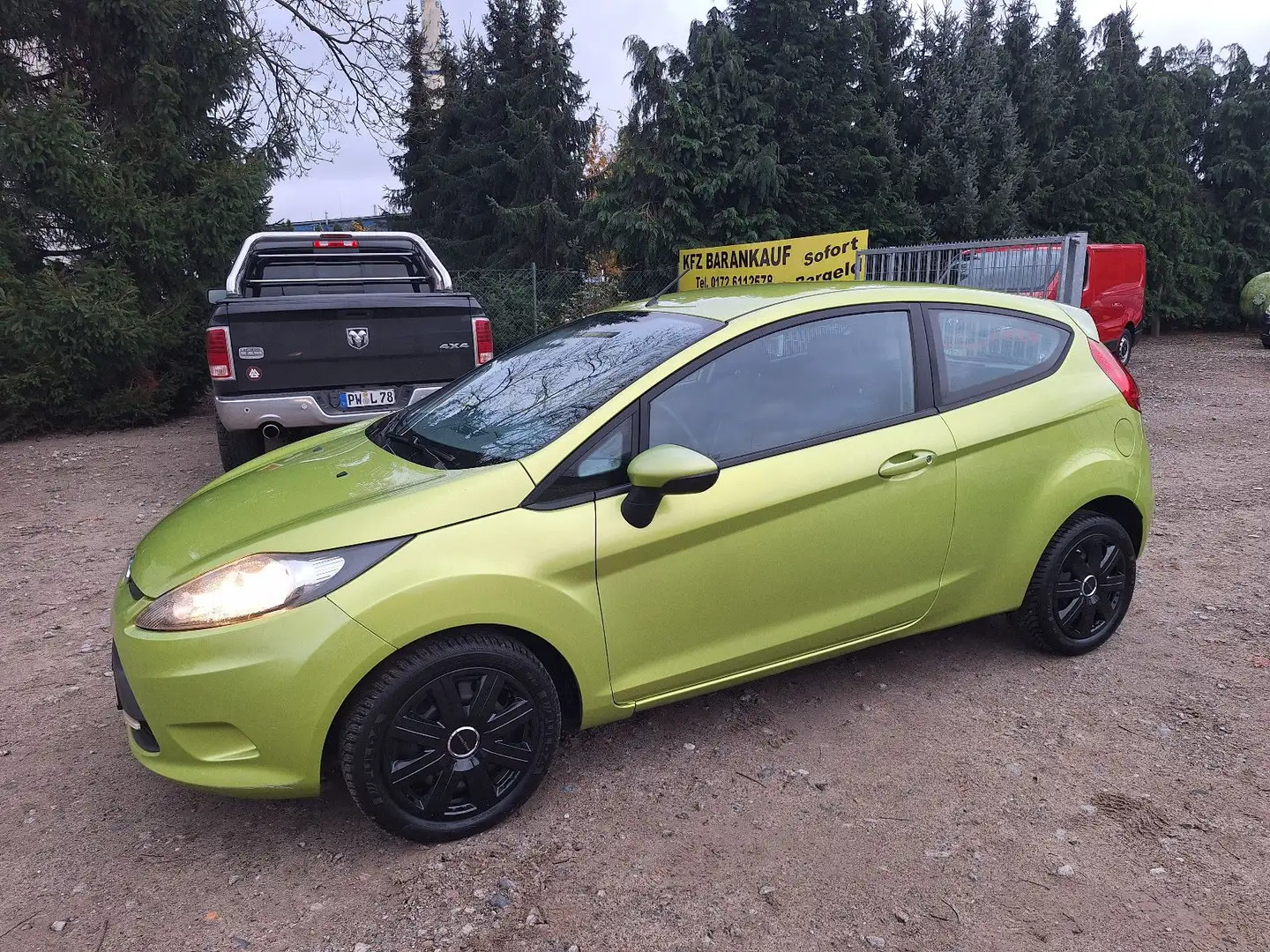 Ford Fiesta 1,25 60kW Titanium 2.deut.H. Tüv neu!! Grün - 2