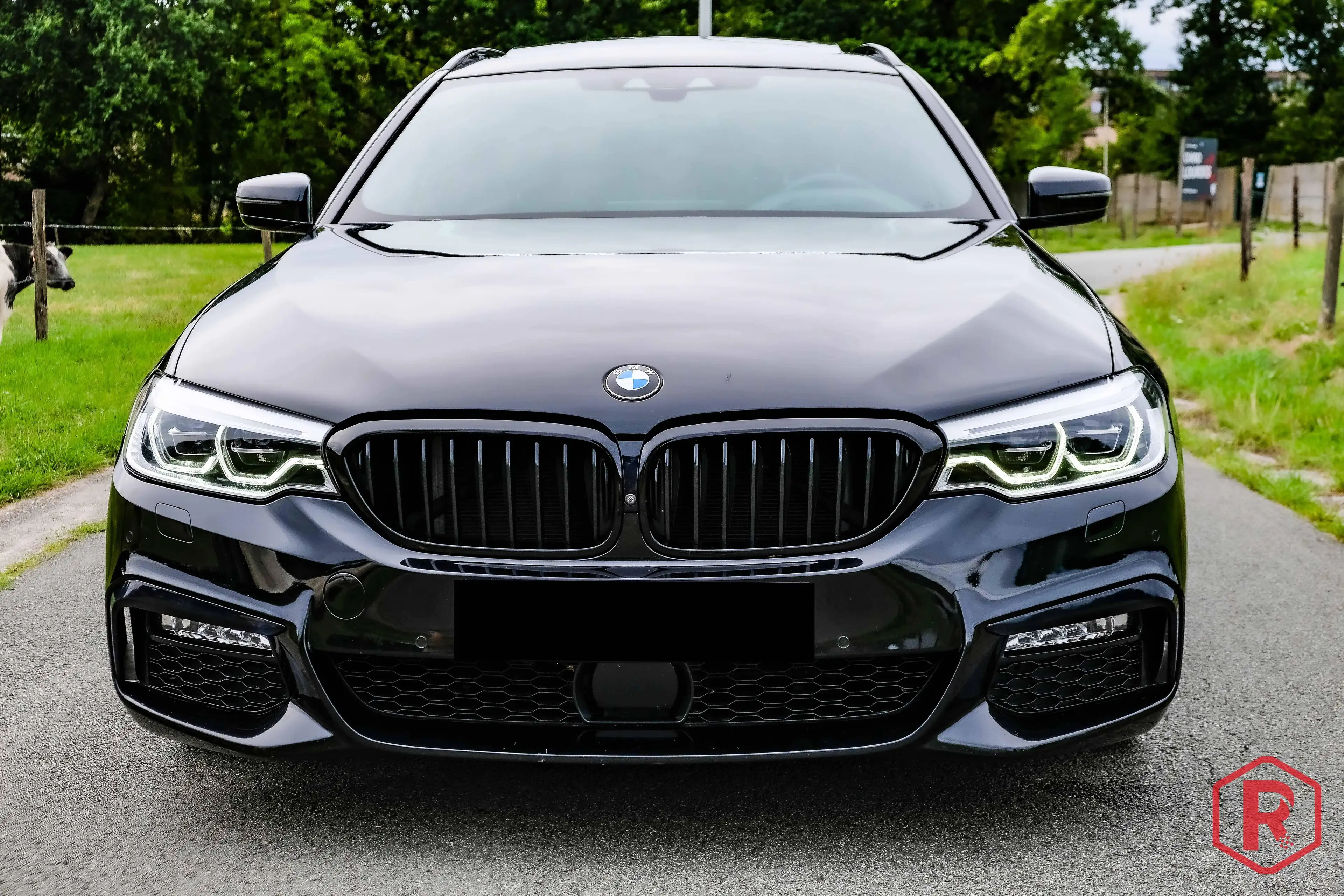 BMW 540 i xDrive Touring Pano HarmanKardon ACC — photo 2