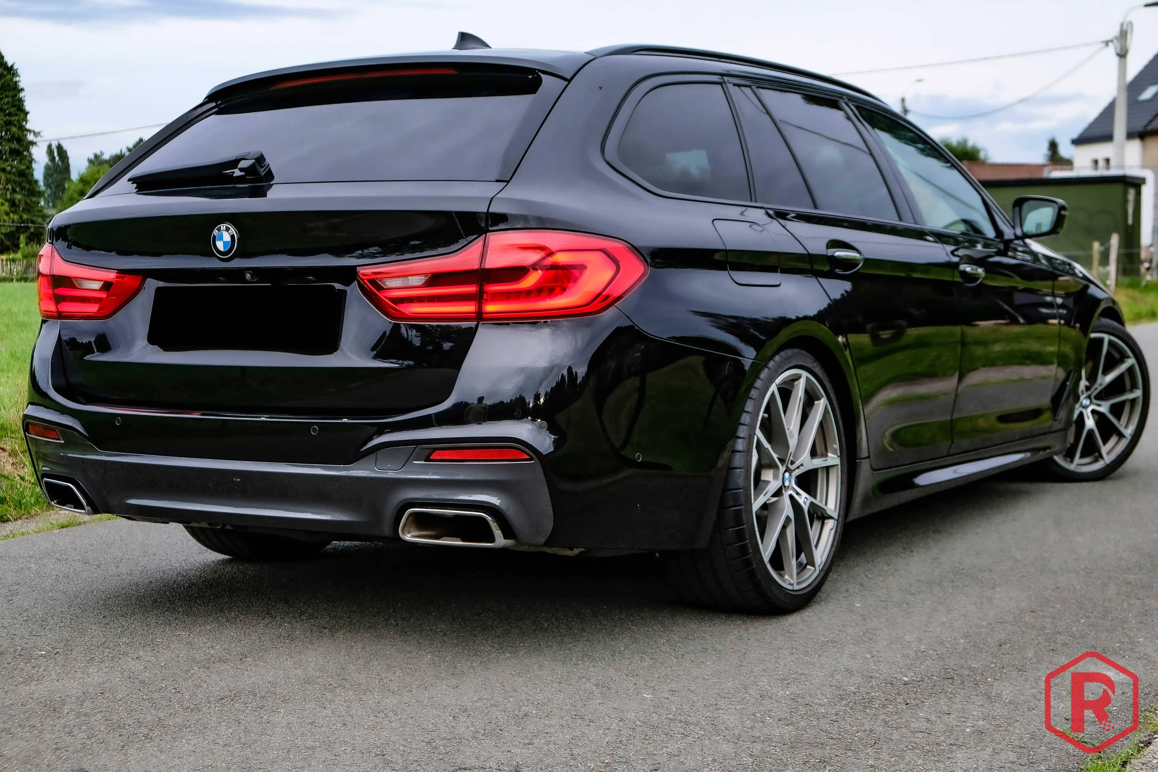 BMW 540 i xDrive Touring Pano HarmanKardon ACC — photo 6