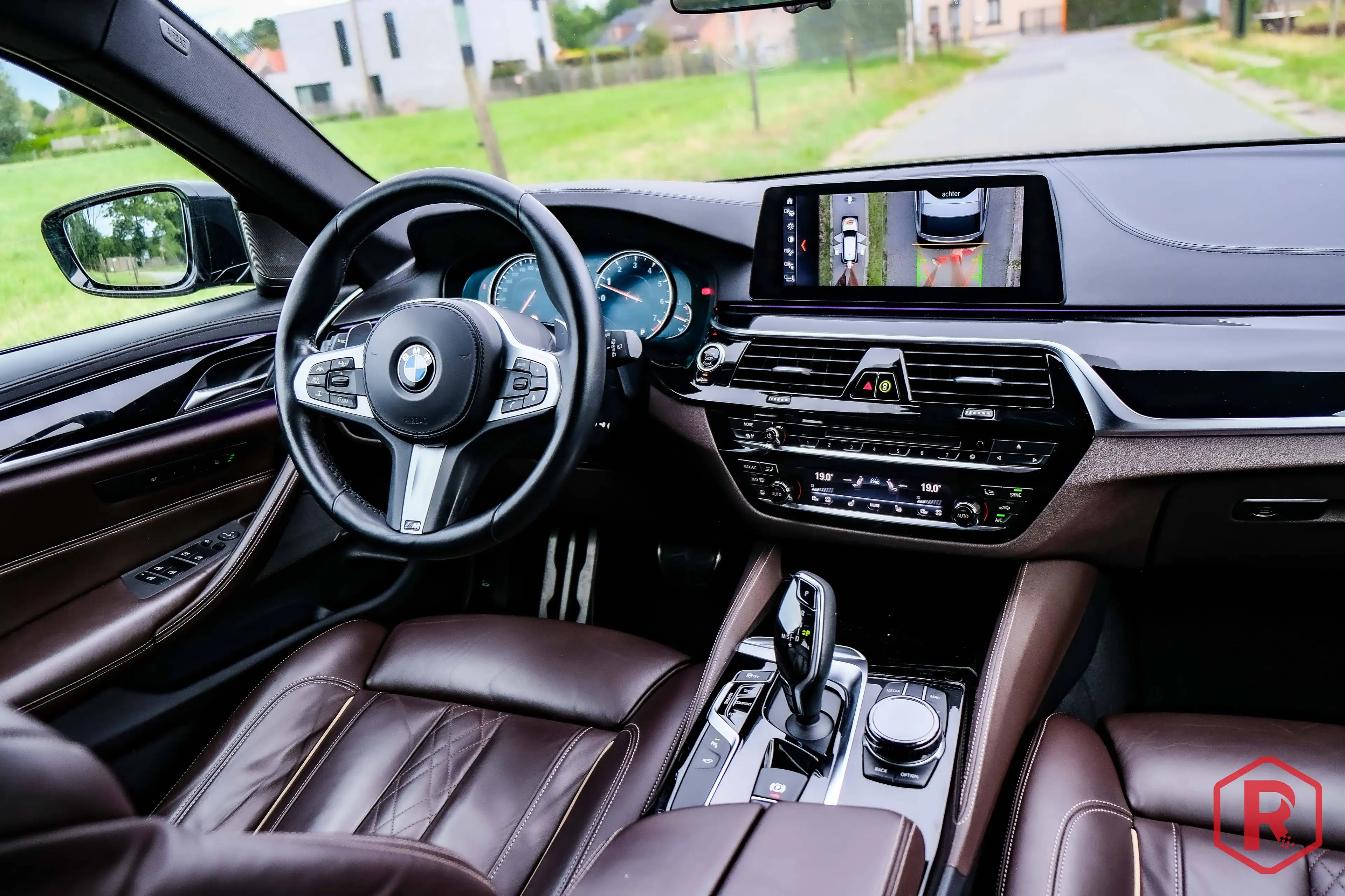 BMW 540 i xDrive Touring Pano HarmanKardon ACC — photo 9