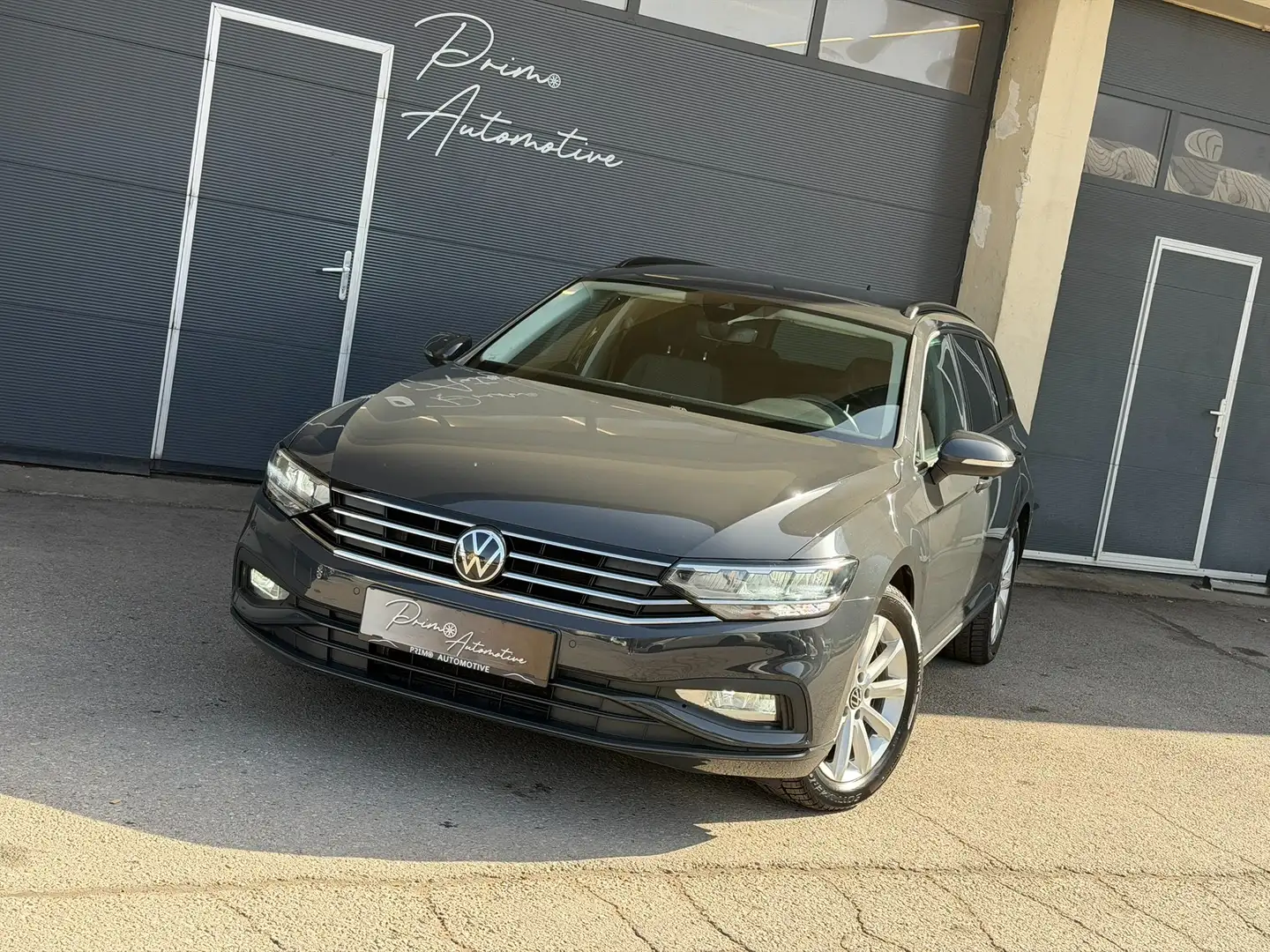 Volkswagen Passat Variant 2,0TDI DSG NAVI* LED* ASSYST* KAMERA* ab €179,- Grau - 1