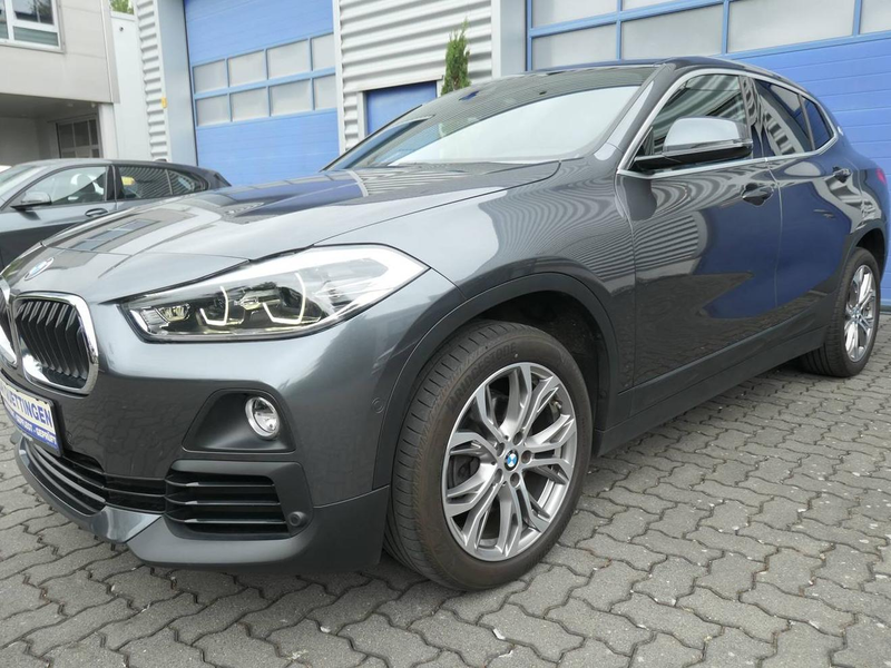 BMW X2 X2 xDrive18d Sport LED Anhängerkupplung Panorama Inspektion Neu Top Zustand!