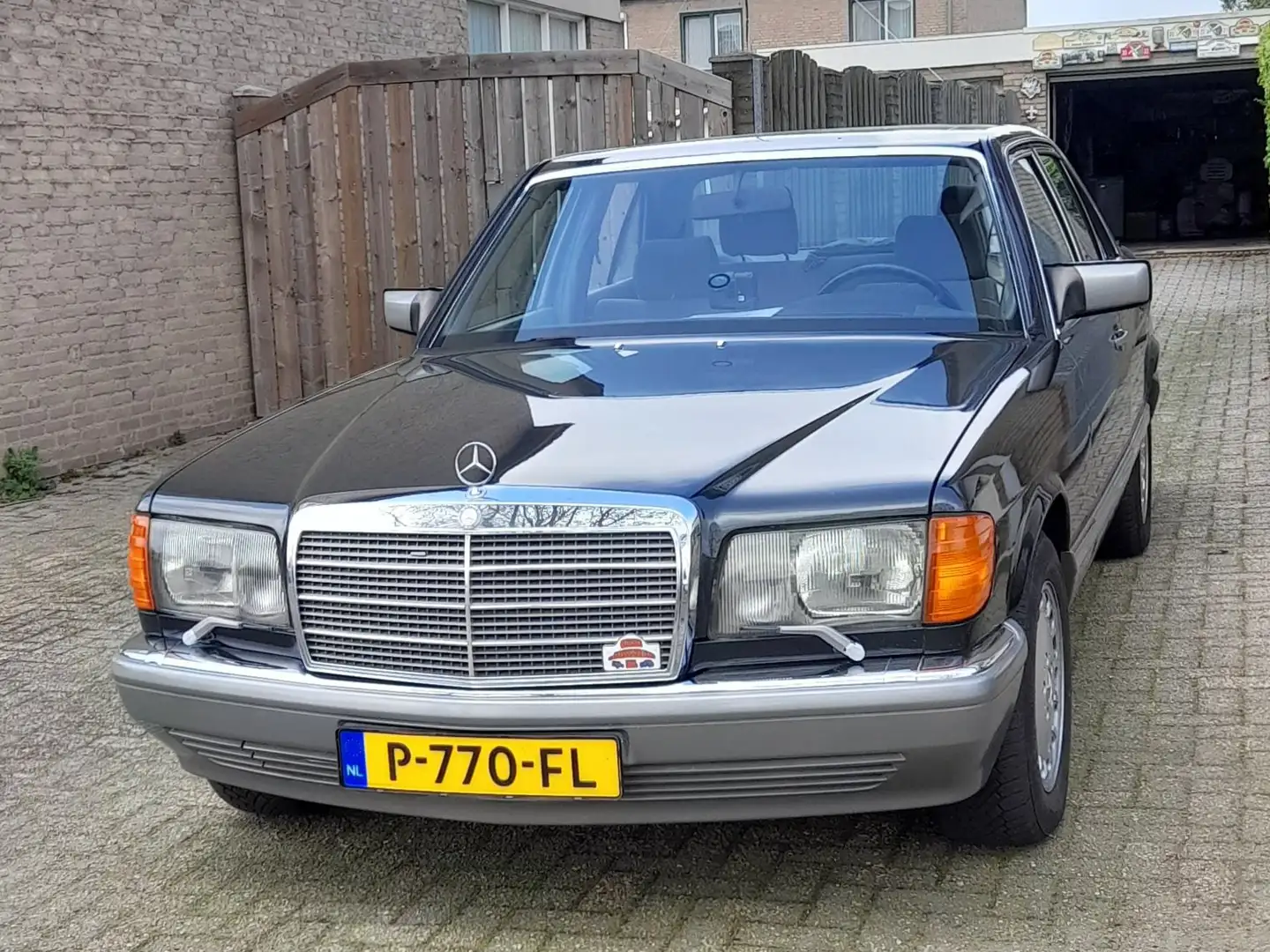 Mercedes-Benz 300 SE Gri - 2
