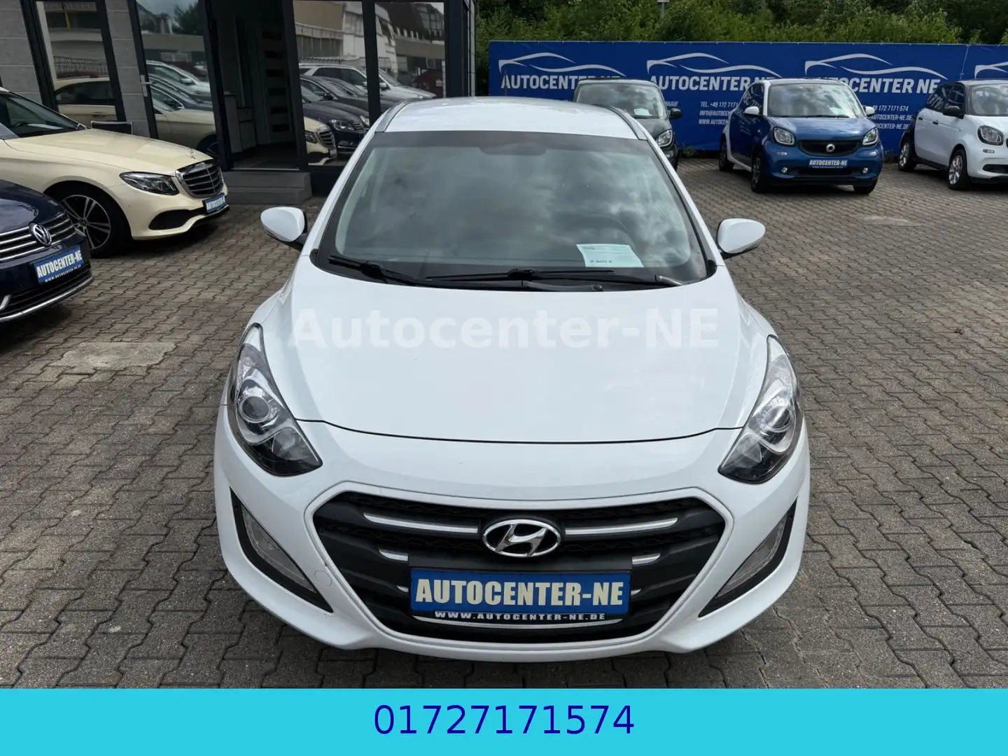 Hyundai i30 1,4 CW Blue /Navi/Klima/1.Hand Weiß - 1