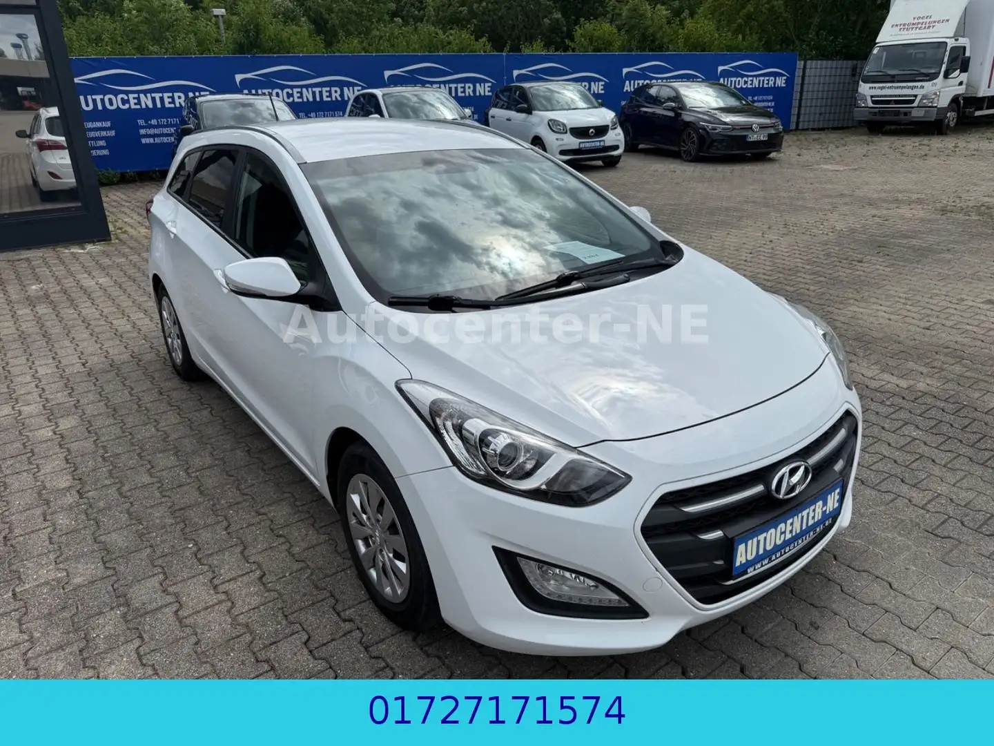 Hyundai i30 1,4 CW Blue /Navi/Klima/1.Hand Weiß - 2