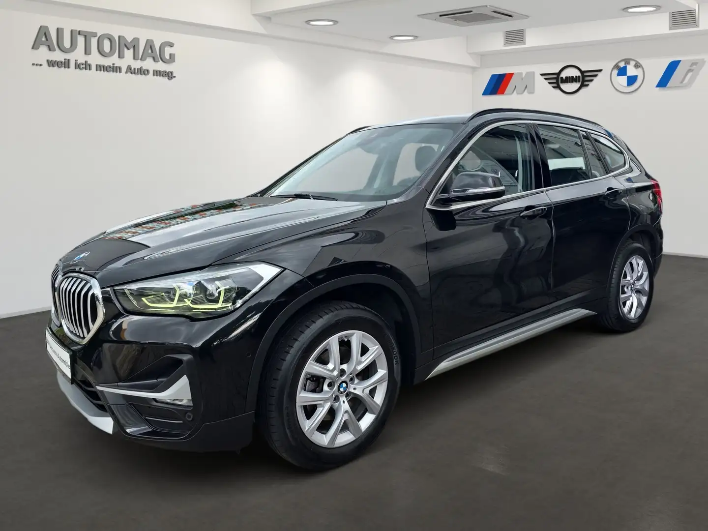 BMW X1 sDrive18i X-Line*Leder*Panoramadach*Drive Assist*P Nero - 1