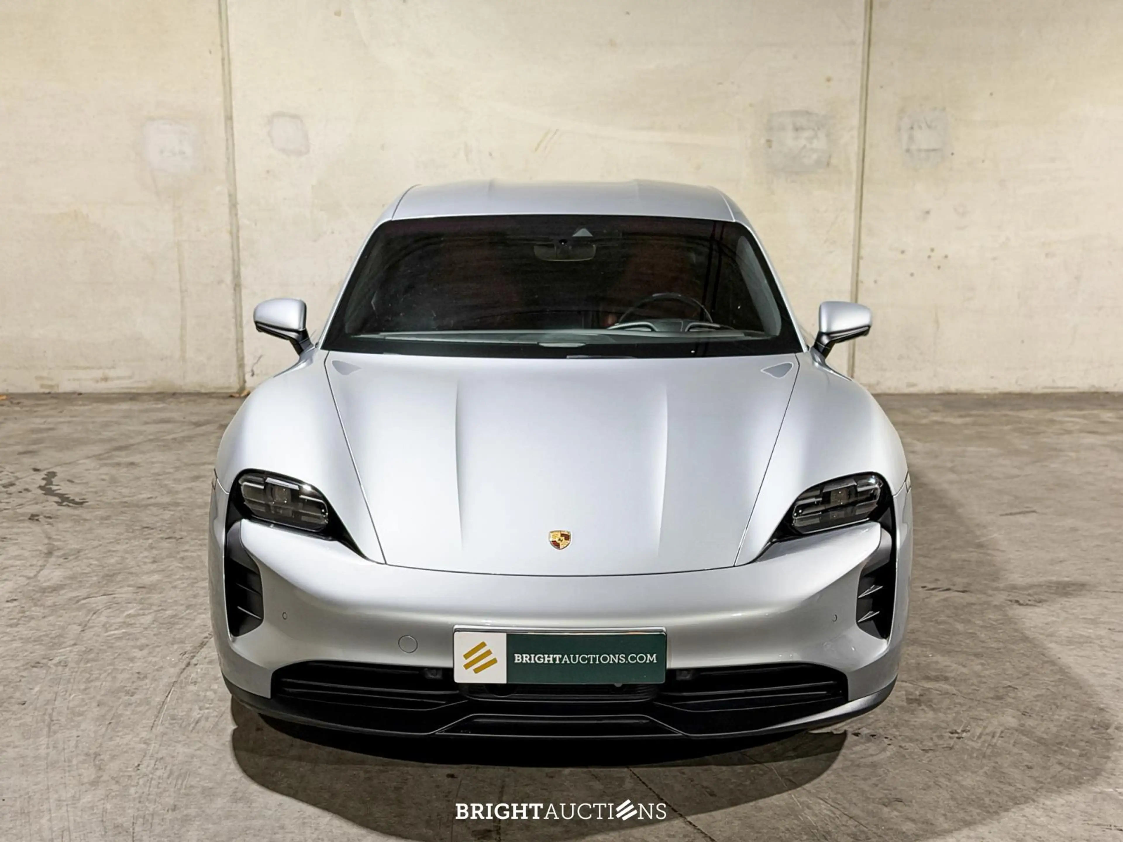 Porsche Taycan Performance — photo 11