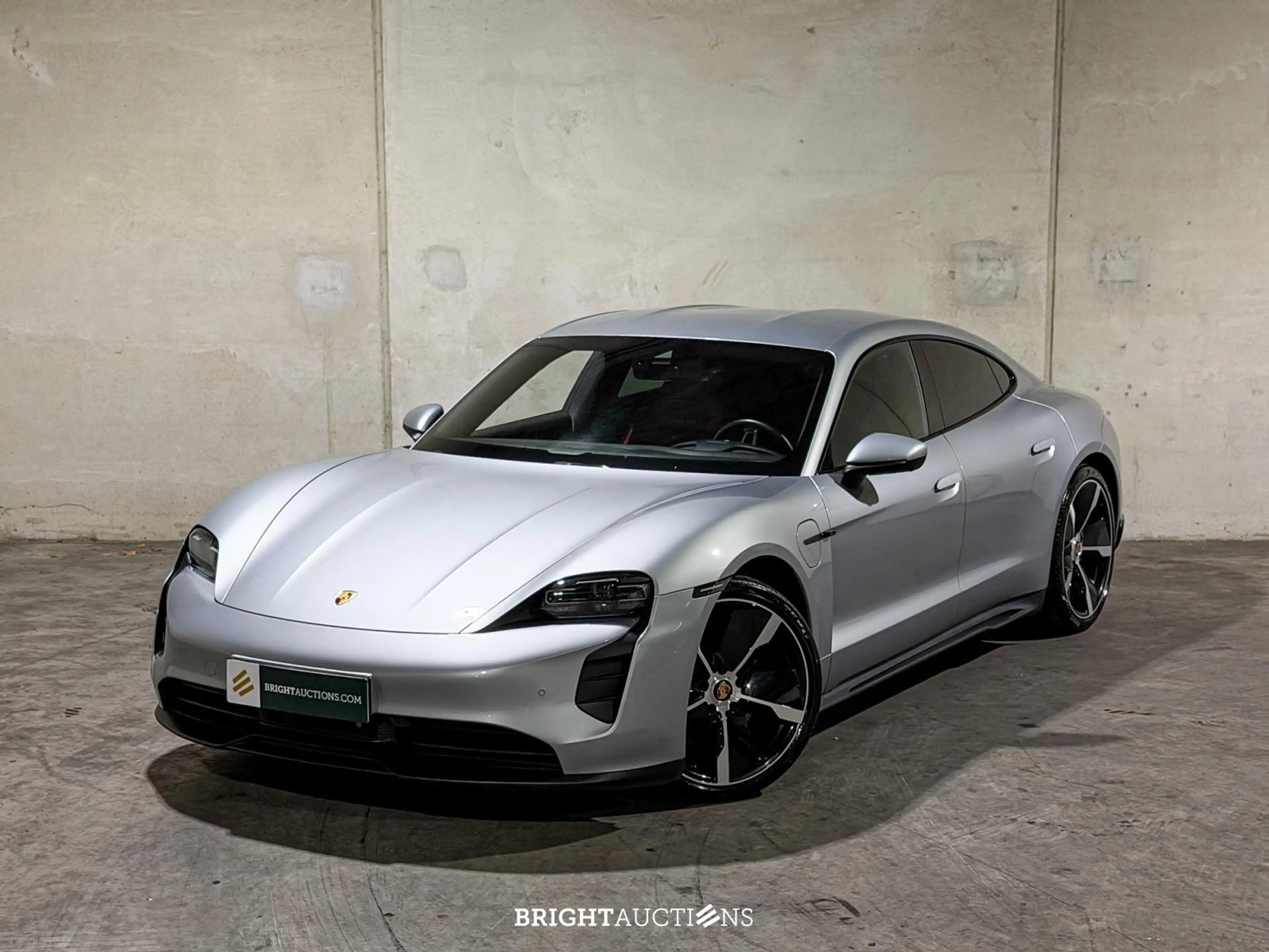 Porsche Taycan Performance — photo 5