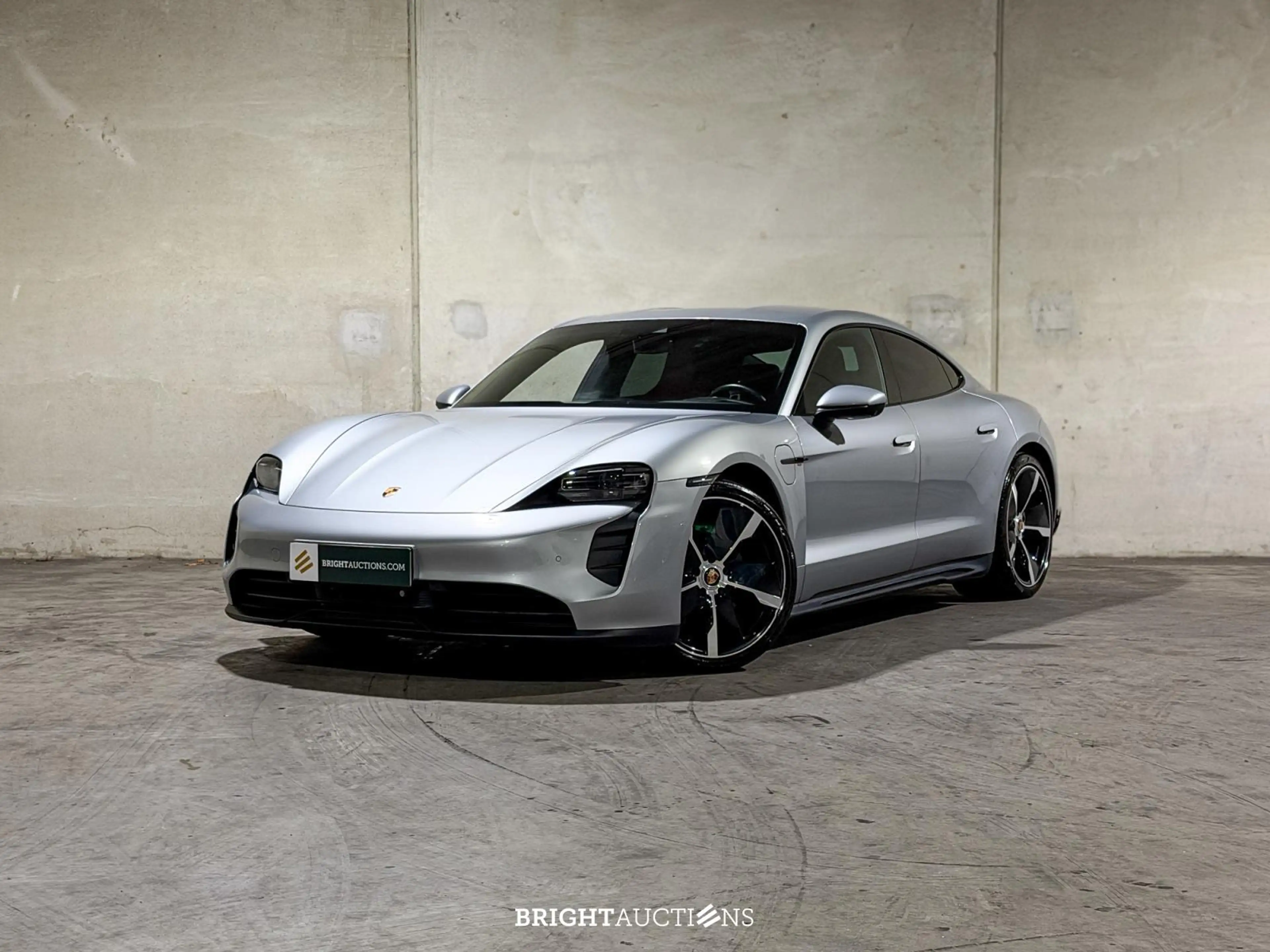 Porsche Taycan Performance — photo 4