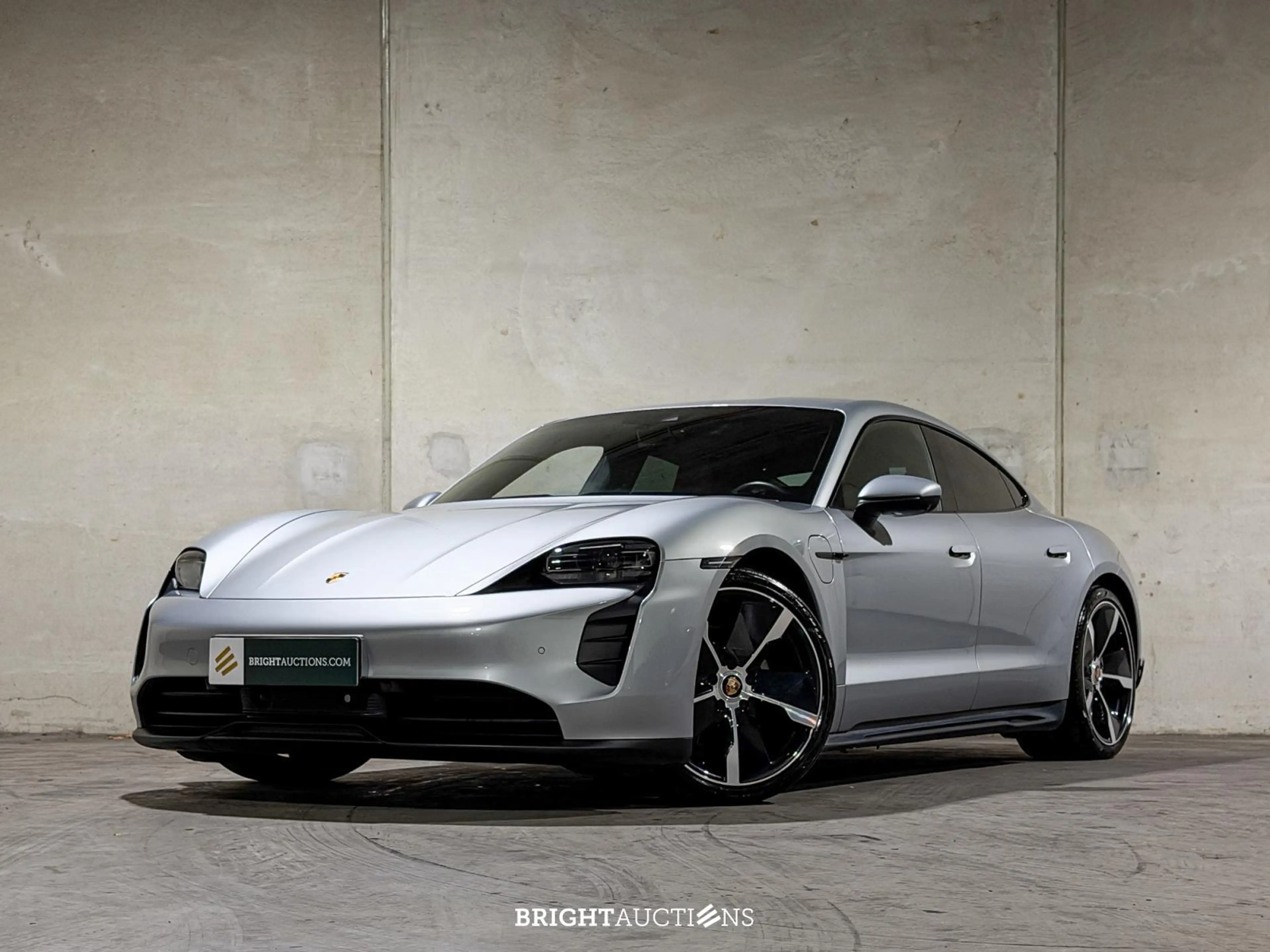 Porsche Taycan Performance