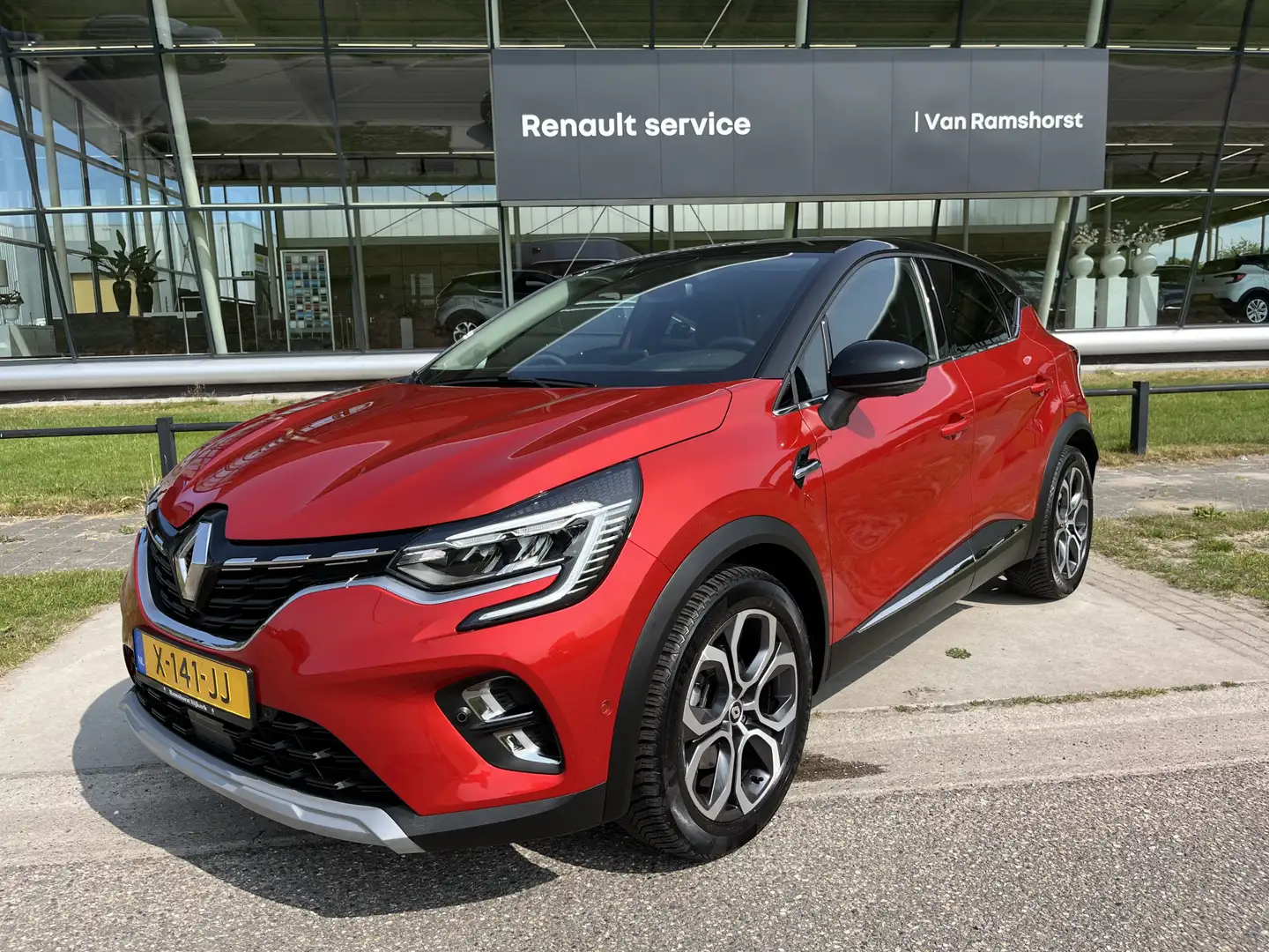 Renault Captur 1.6 E-Tech full hybrid 145 PK techno / Camera/ 1e Red - 1