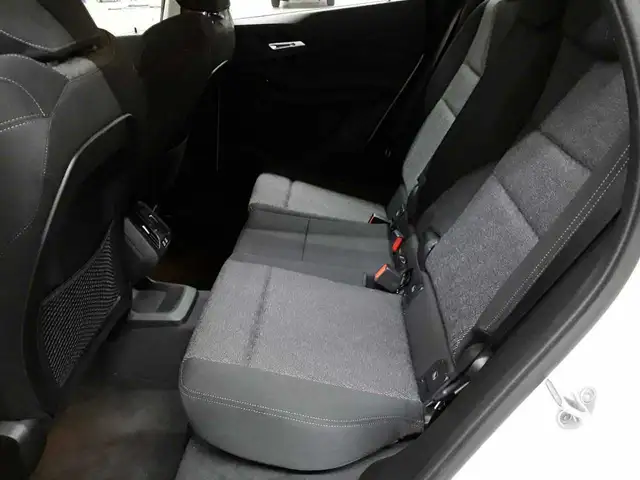 BMW 2 Series view 13