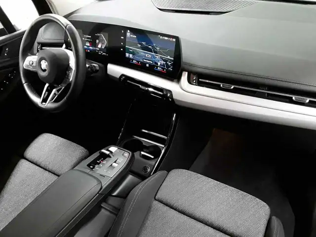 BMW 2 Series view 9