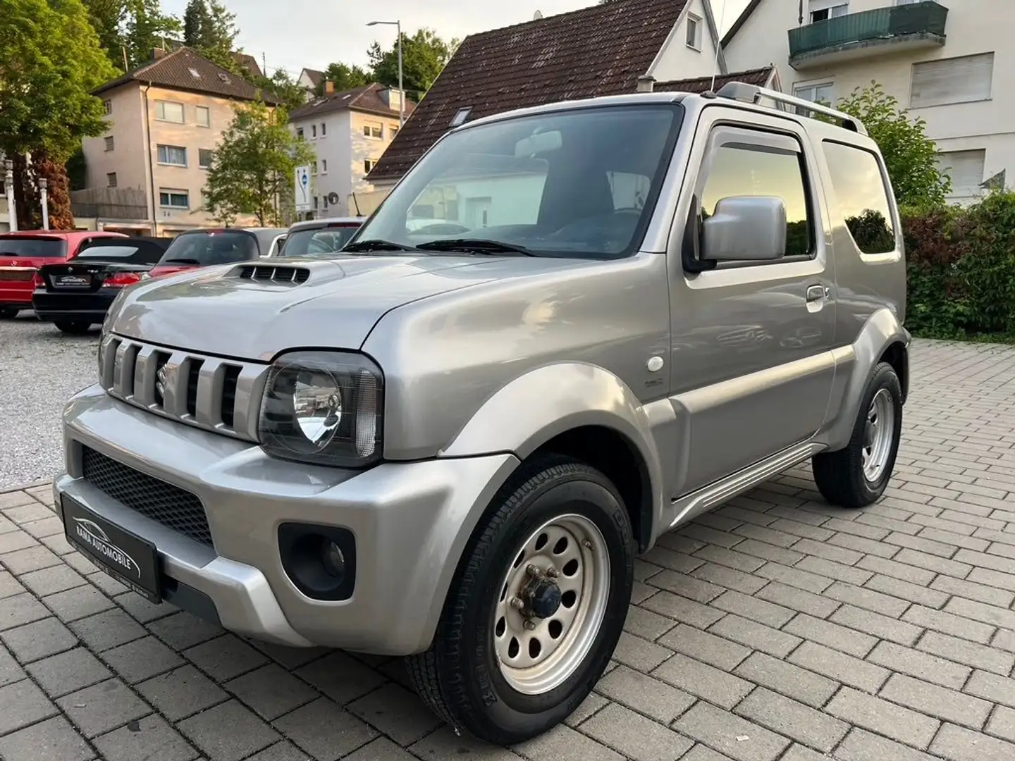 Suzuki Jimny Ranger Style KLIMA LEDER AHK SHZ PDC 1HAND Gris - 1