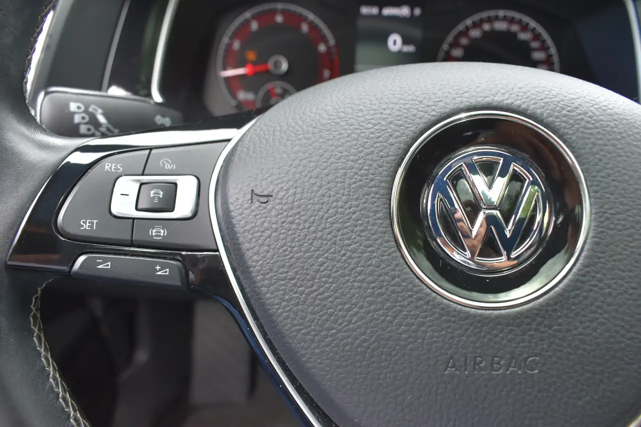 Volkswagen Jetta снимка Volkswagen Jetta