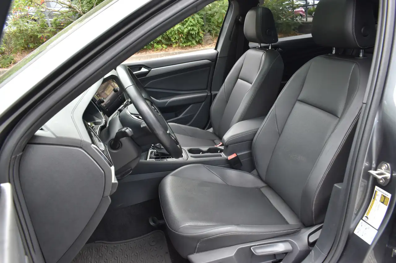 Volkswagen Jetta снимка Volkswagen Jetta
