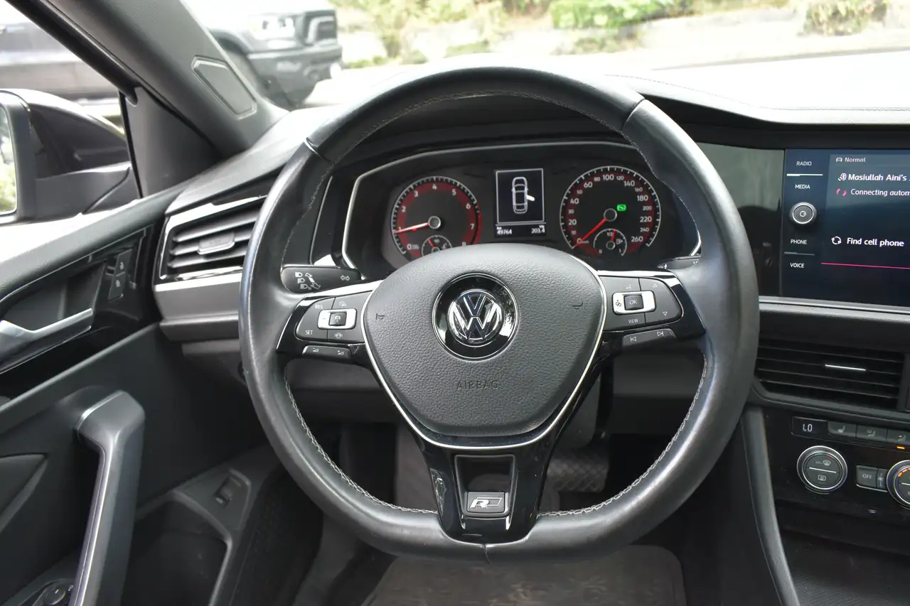 Volkswagen Jetta снимка Volkswagen Jetta