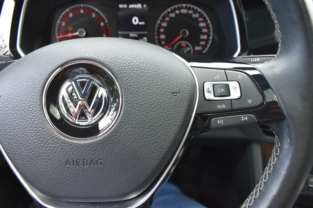Volkswagen Jetta снимка Volkswagen Jetta