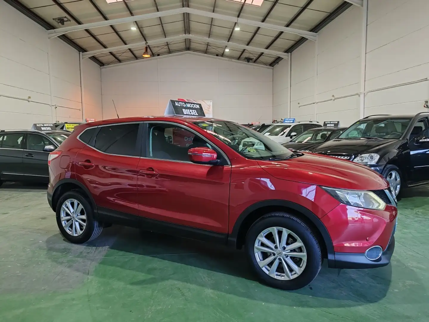 Nissan Qashqai 1.5dCi 360 4x2 Mauve - 2