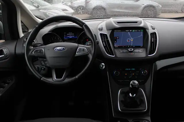 Ford C-Max view 9