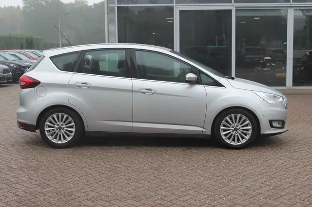 Ford C-Max view 5