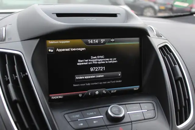 Ford C-Max view 25