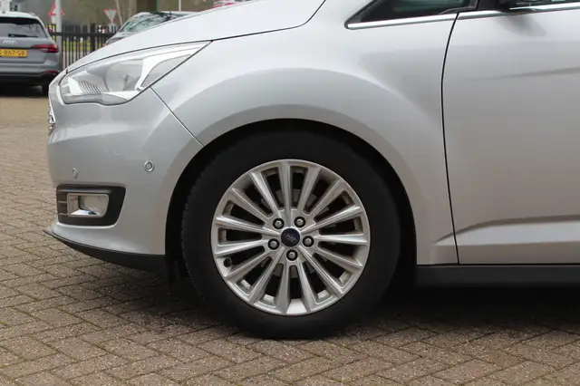 Ford C-Max view 14