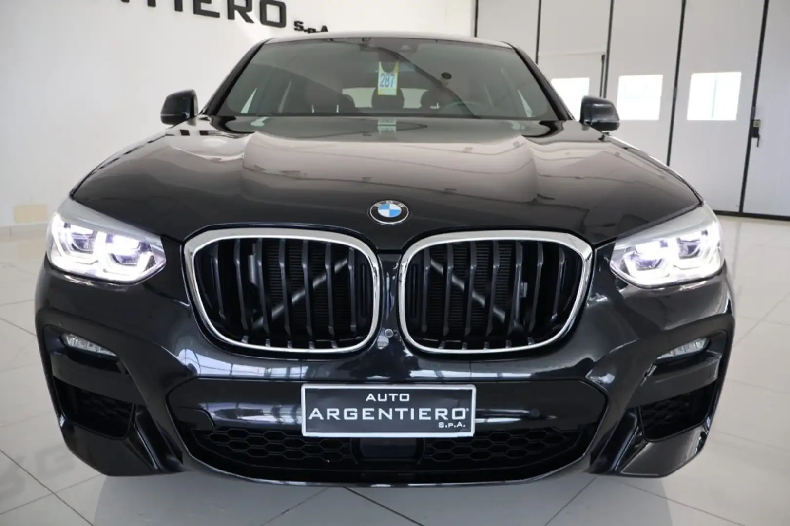 BMW X4 xDrive20d 48V Msport cerchi 20 telecamere 360° Zwart - 2