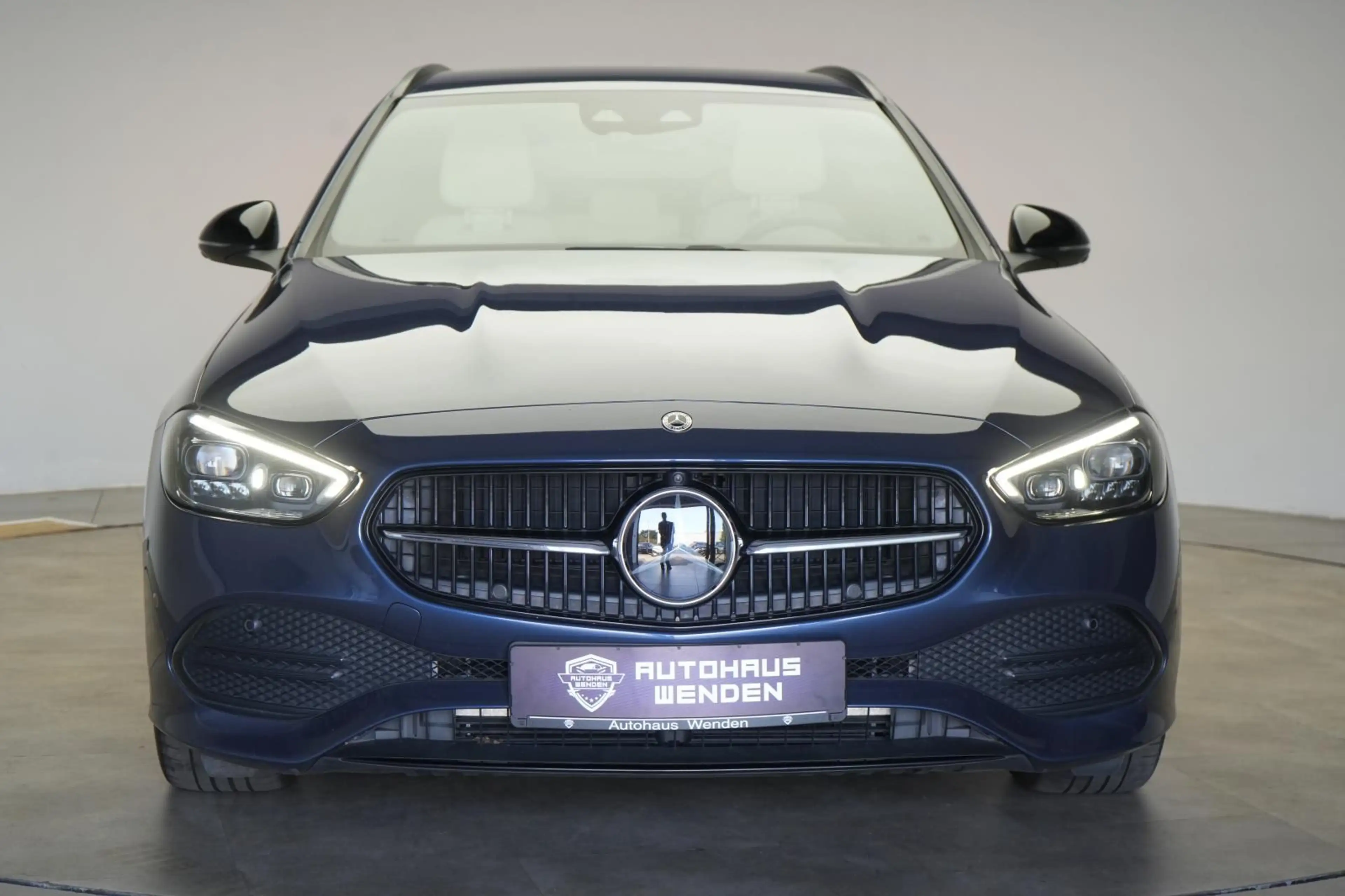 Mercedes-Benz C 220 d 4Matic T Avantgarde Leder/Distronic/HUD/ — photo 3