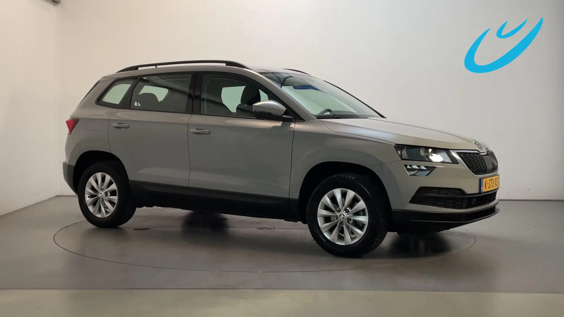 Skoda Karoq 1.5 TSI 150pk DSG ACT Business Edition Navigatie P Grijs - 1