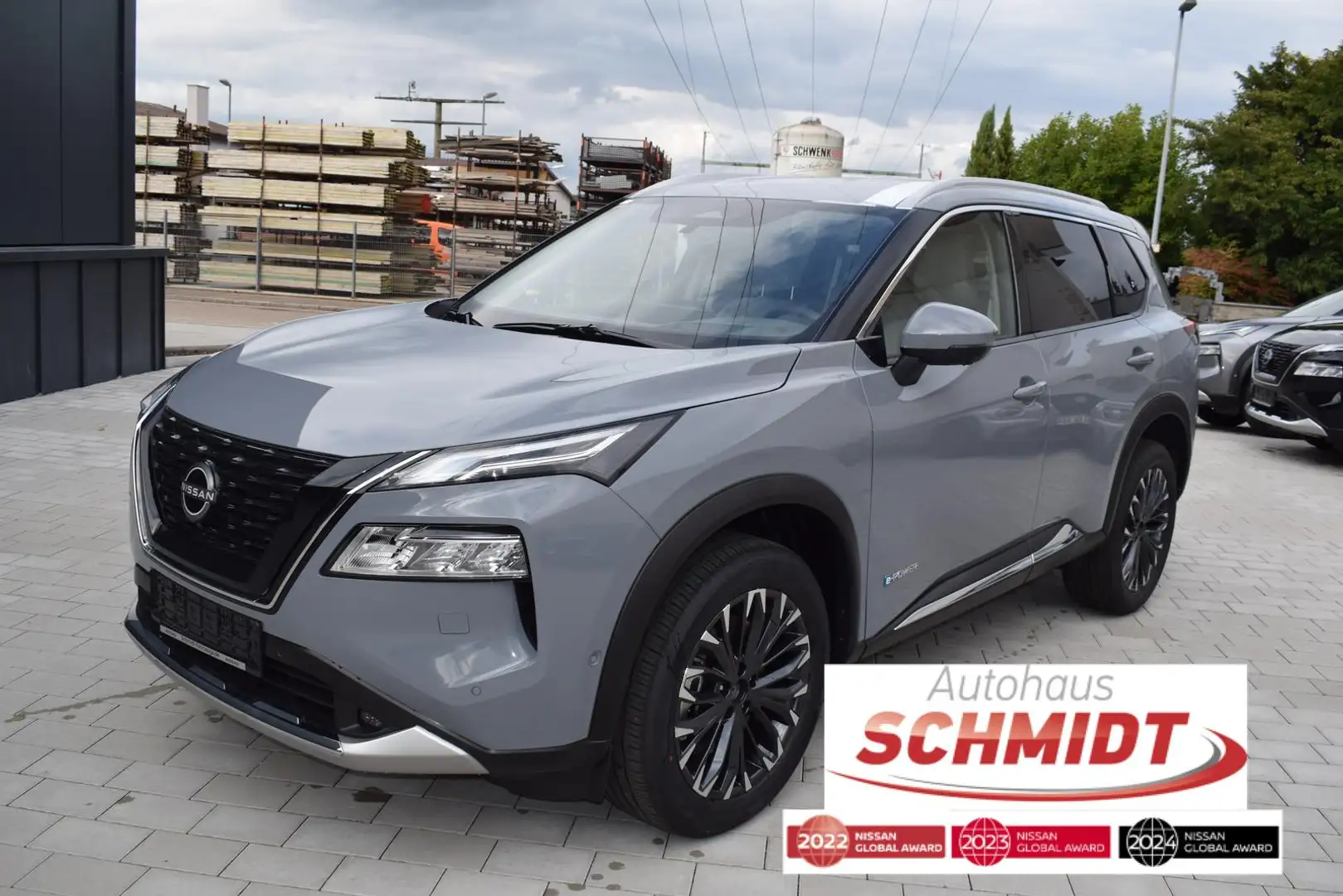Nissan X-Trail 1.5 VC-T ePower e4ORCE 4x4 Tekna Šedá - 1