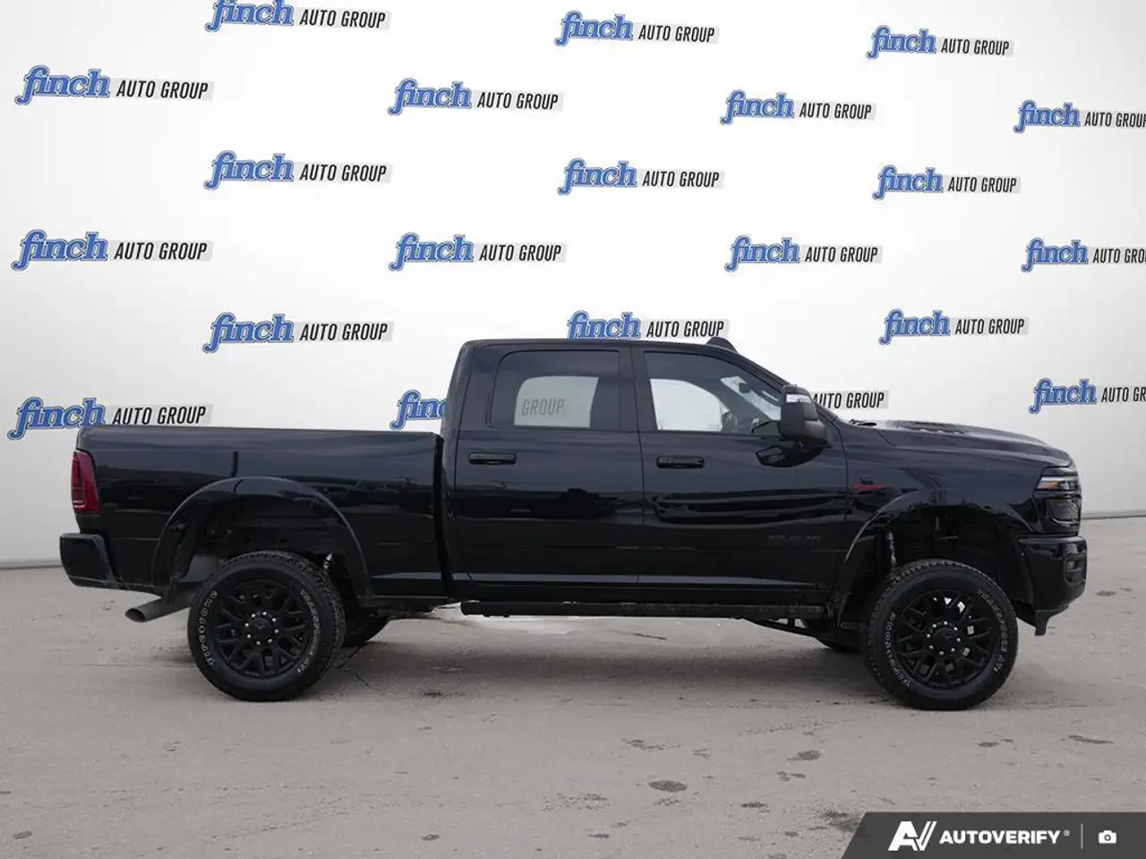 RAM 2500 снимка RAM 2500