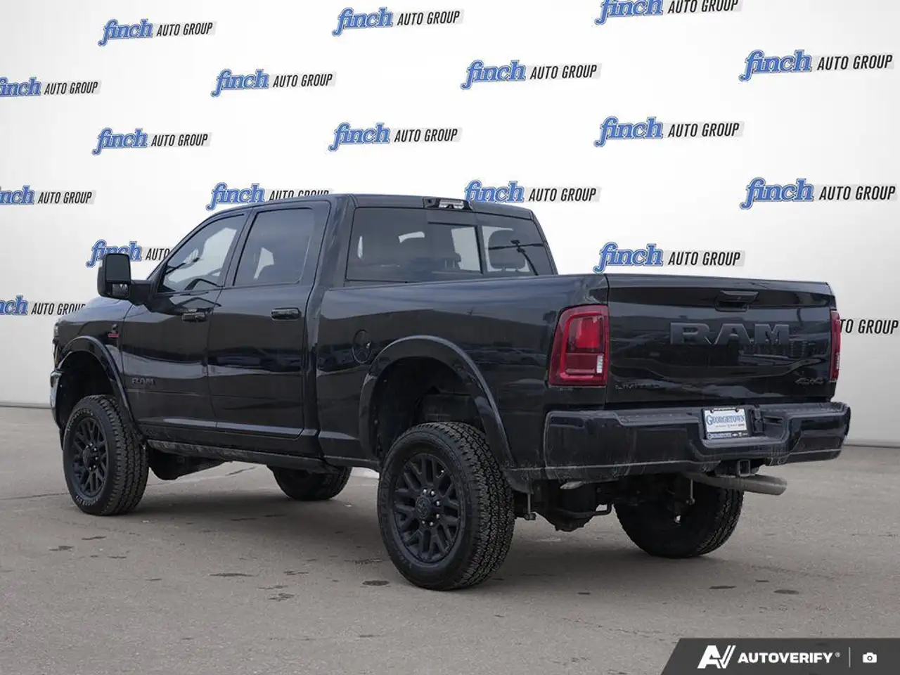 RAM 2500 снимка RAM 2500