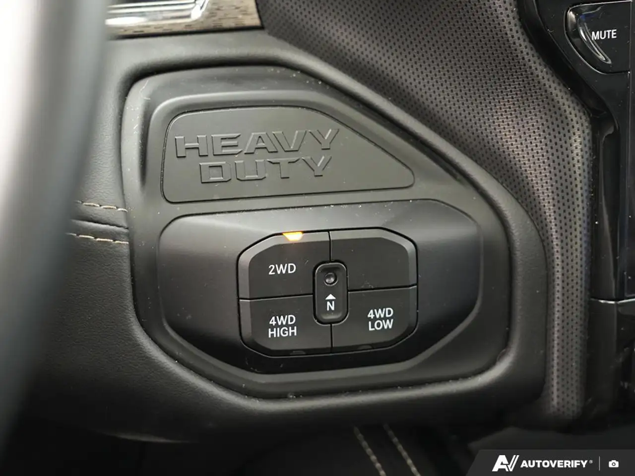 RAM 2500 снимка RAM 2500