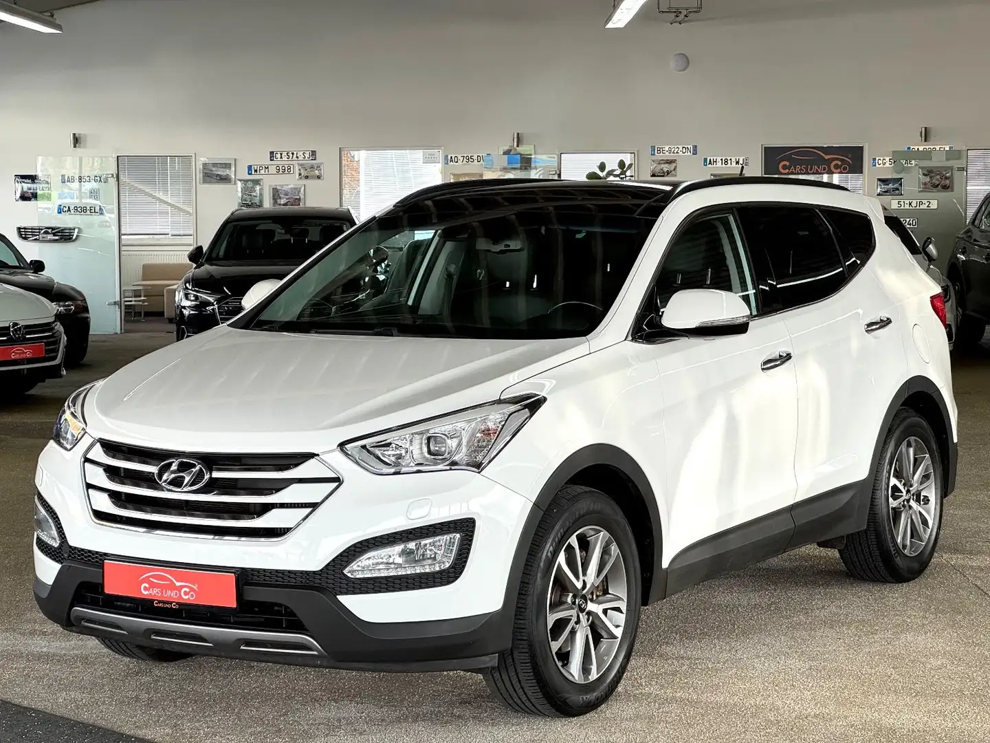 Hyundai SANTA FE Premium 4WD *AHK*SHZ*PAN*NAV*PDC*RK* Weiß - 1