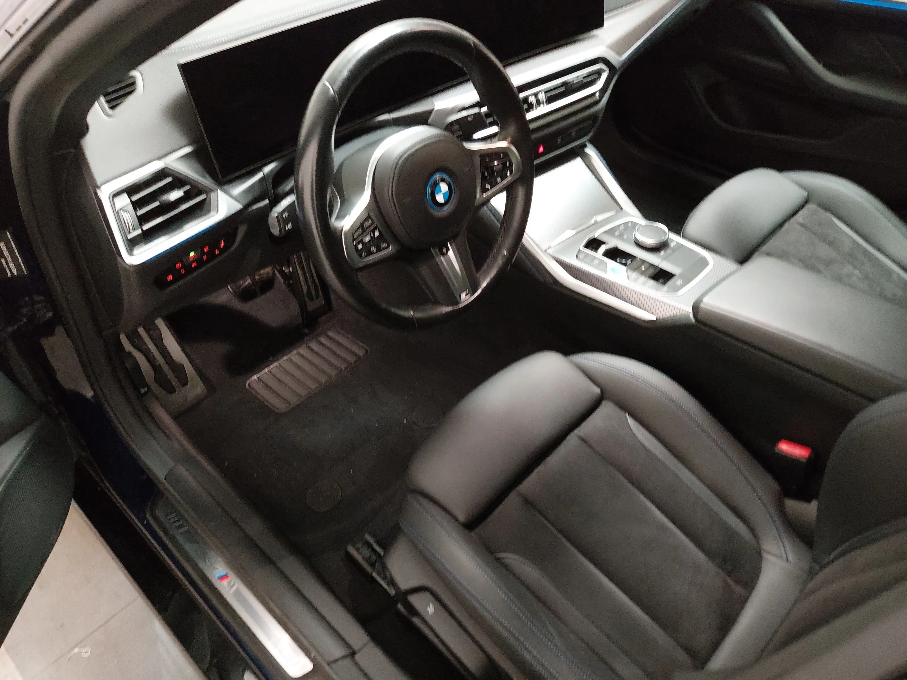 BMW i4 Gran Coupé eDrive40 M-Sport NAVI LC PRO LED — photo 6