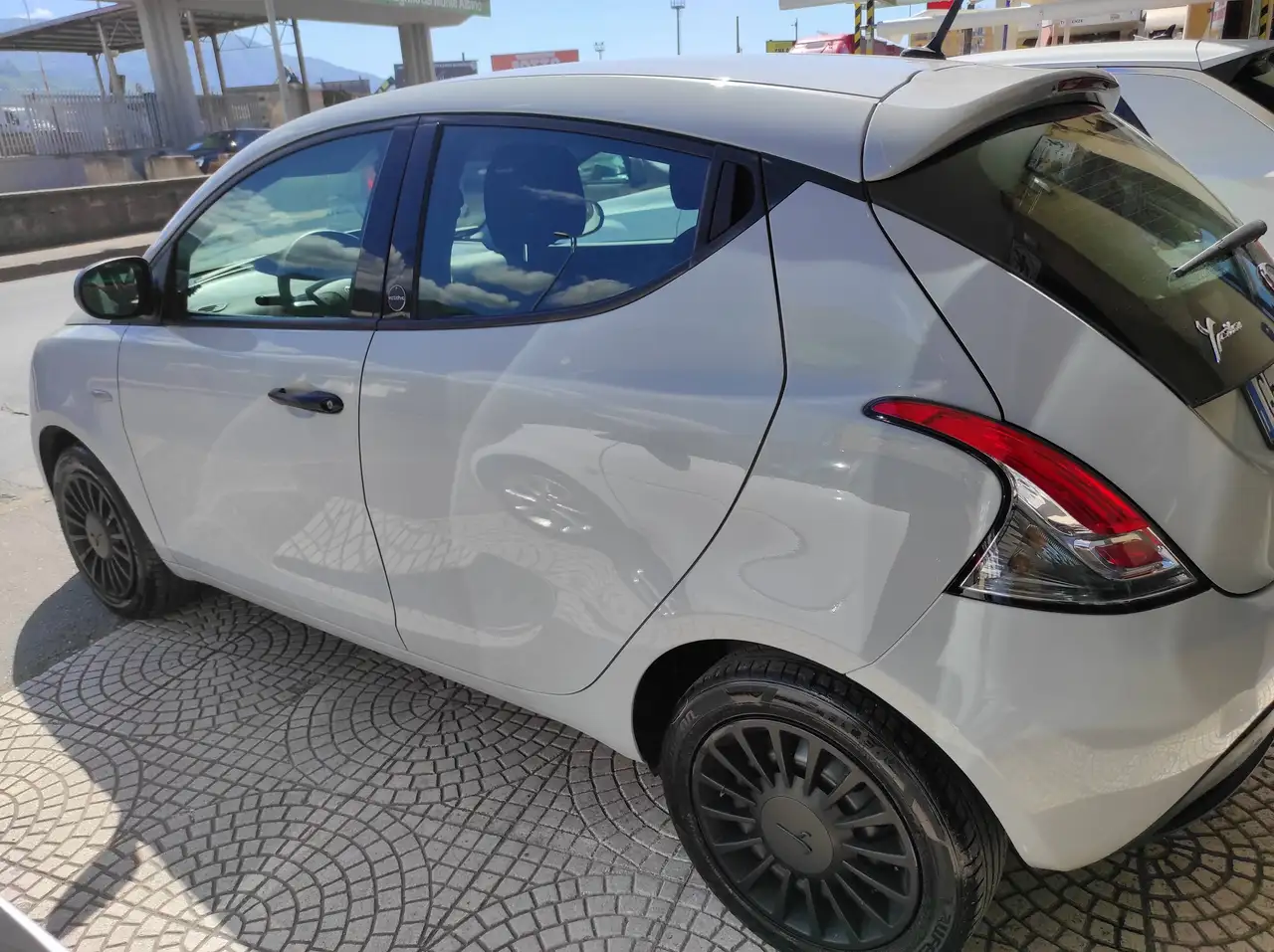 Lancia Ypsilon 2021