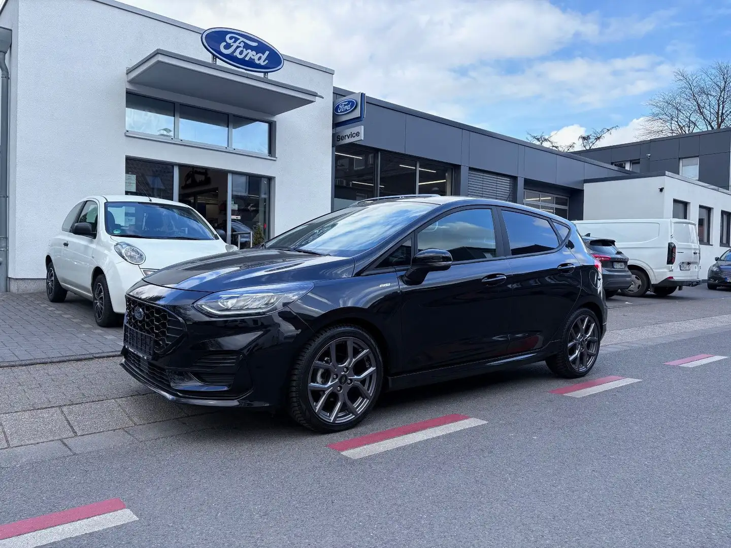 Ford Fiesta ST-Line-PDC vo./hi-Winterp.-Spurhaltass. Schwarz - 1