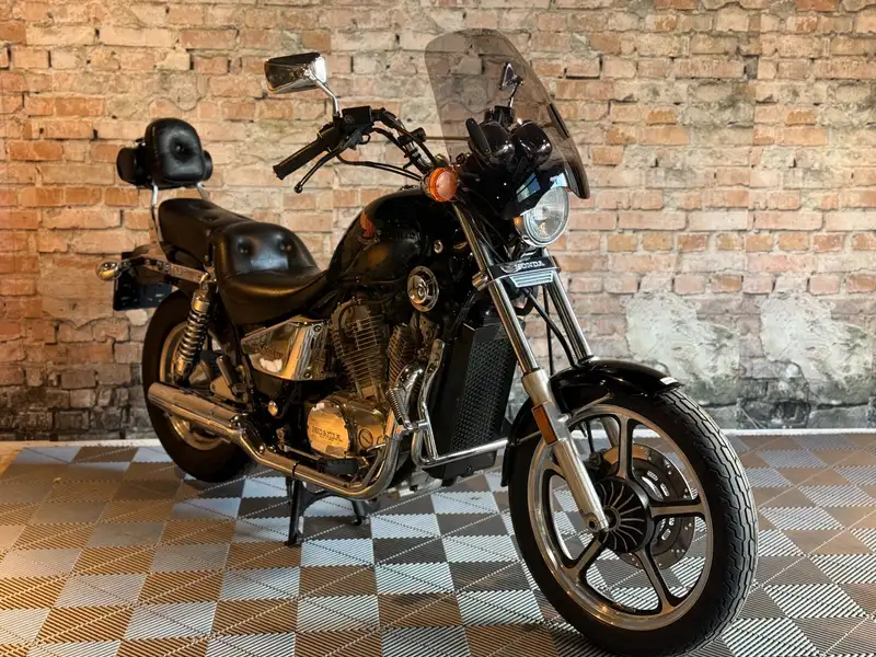 Honda VT 700C Shadow - foto 6