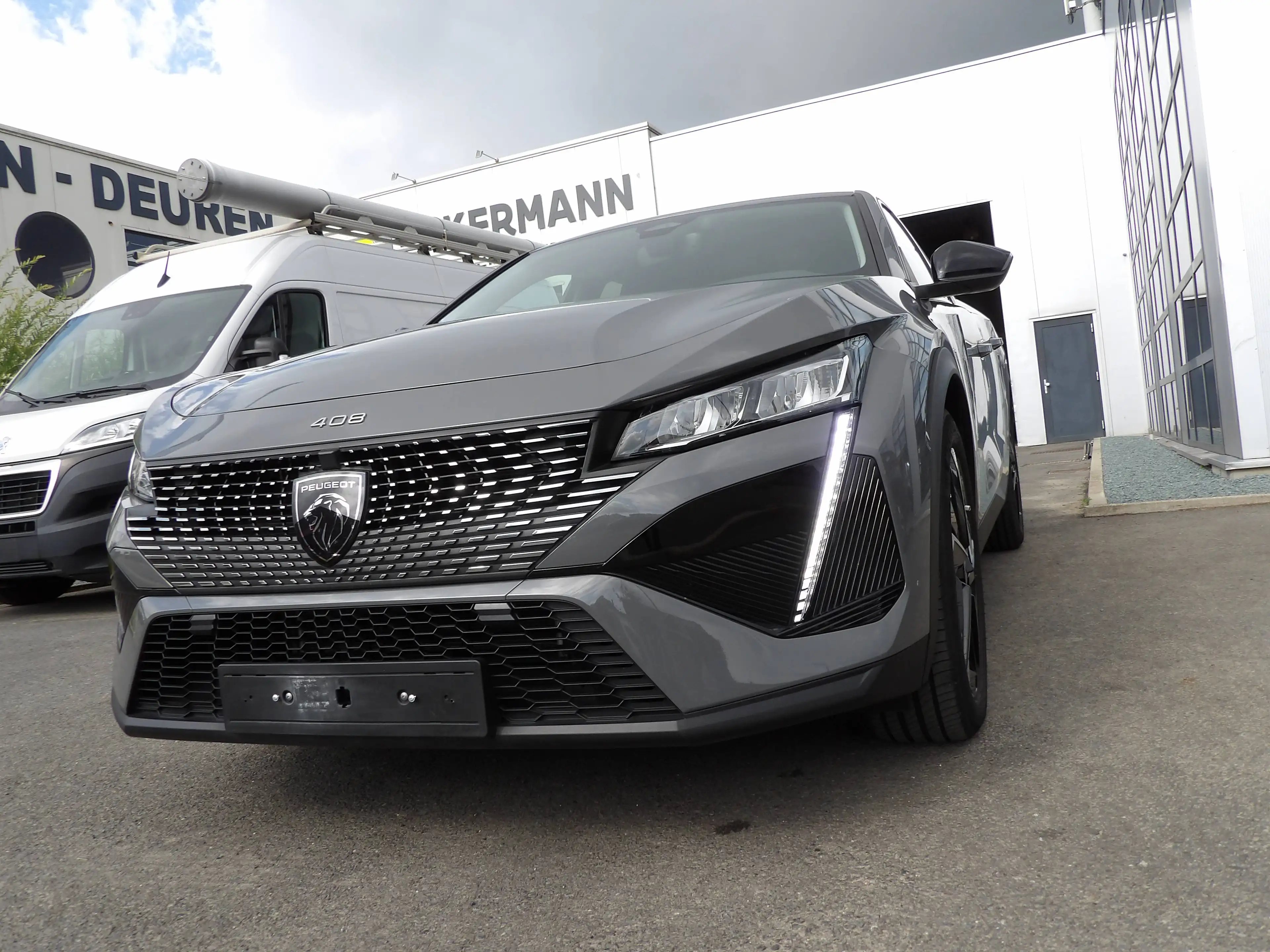 Peugeot 408 408 1.2 Turbo MHEV Allure S — photo 4