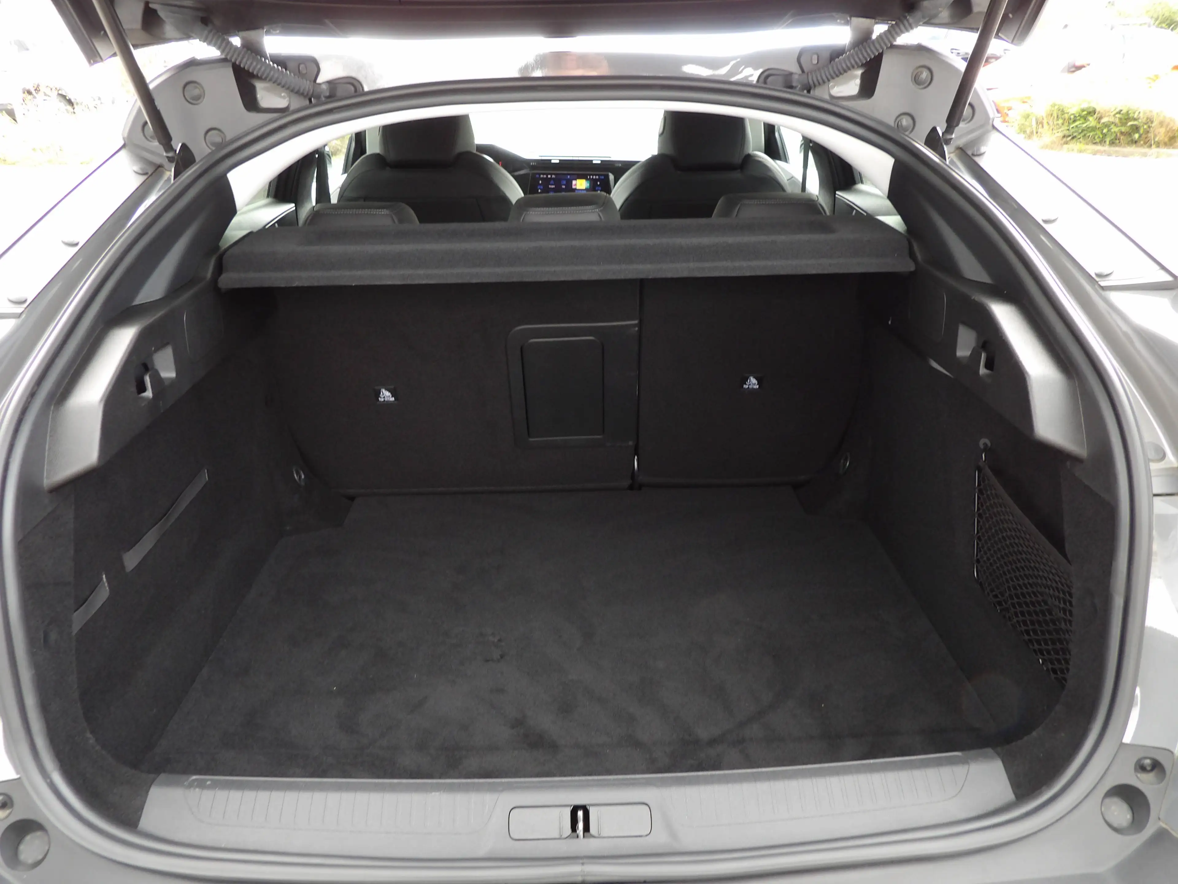Peugeot 408 408 1.2 Turbo MHEV Allure S — photo 7