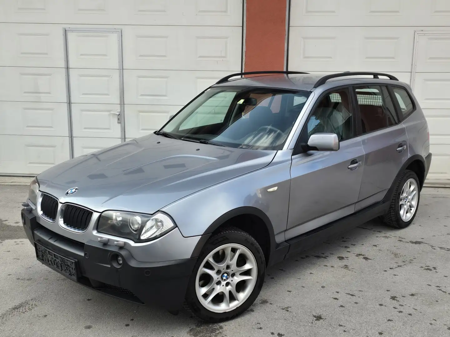 BMW X3 2,0d Österreich-Paket Grau - 1